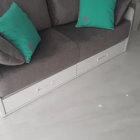 Ponderosa, Americas Apartment *